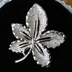 🍁Sarah Coventry Brooch